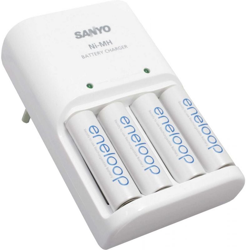 PANASONIC ENELOOP LADEGERÄT + 4X 2000MAH AA AKKUS