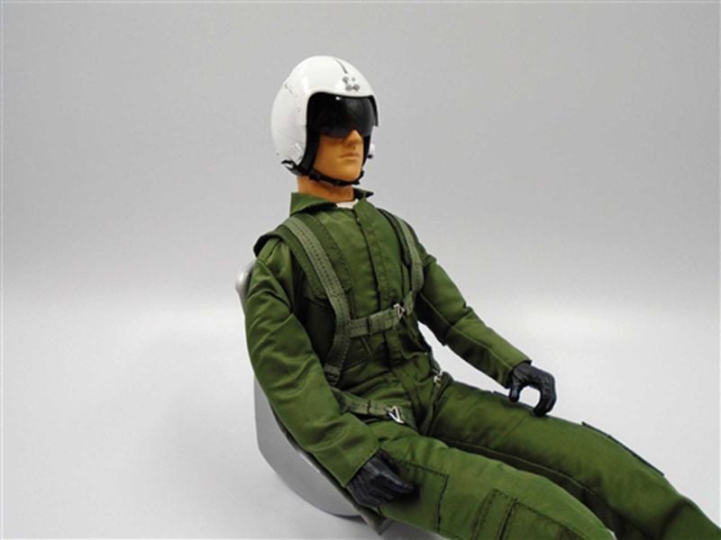 Warbird Pilots Scale Pilot JET 1:4,5-1:4 15" Helm weiss, mit Visier und Kopfansteuerung (HV Servo)